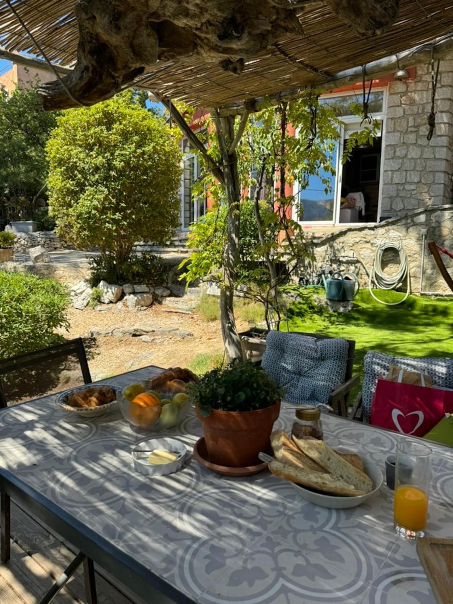 Appartements Avec Jardin Dans Villa Rocaille Каси Екстериор снимка